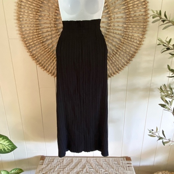 A.L.C. Stella Pleated Skirt in Black Plisse Woven Size 0 - Picture 3 of 12